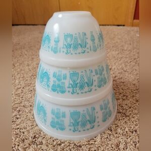 Vintage Pyrex Butterprint Mixing Bowls - Set Of 3